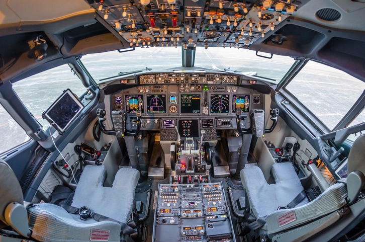 737 Cockpit